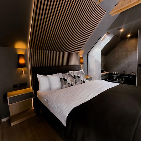 Twin Premium Apartman 티하니 외부 사진