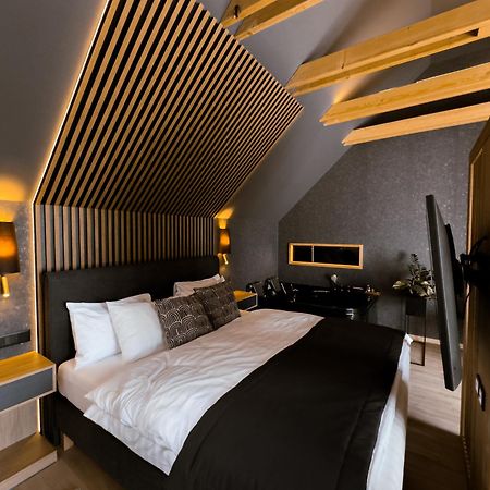 Twin Premium Apartman 티하니 외부 사진
