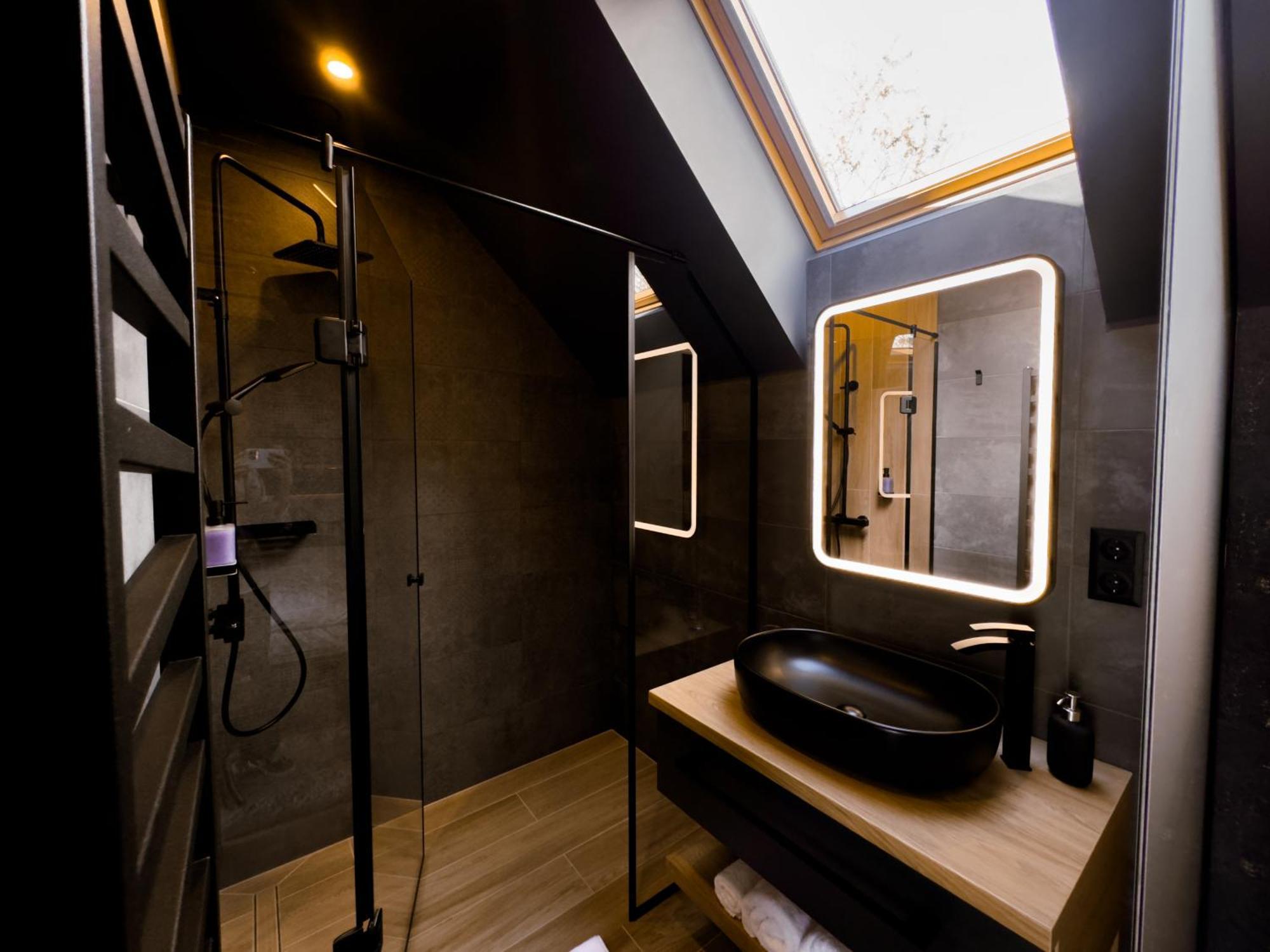 Twin Premium Apartman 티하니 외부 사진