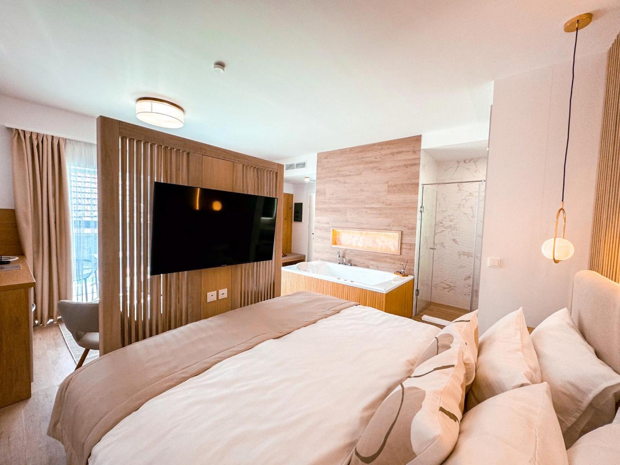 Twin Premium Apartman 티하니 외부 사진