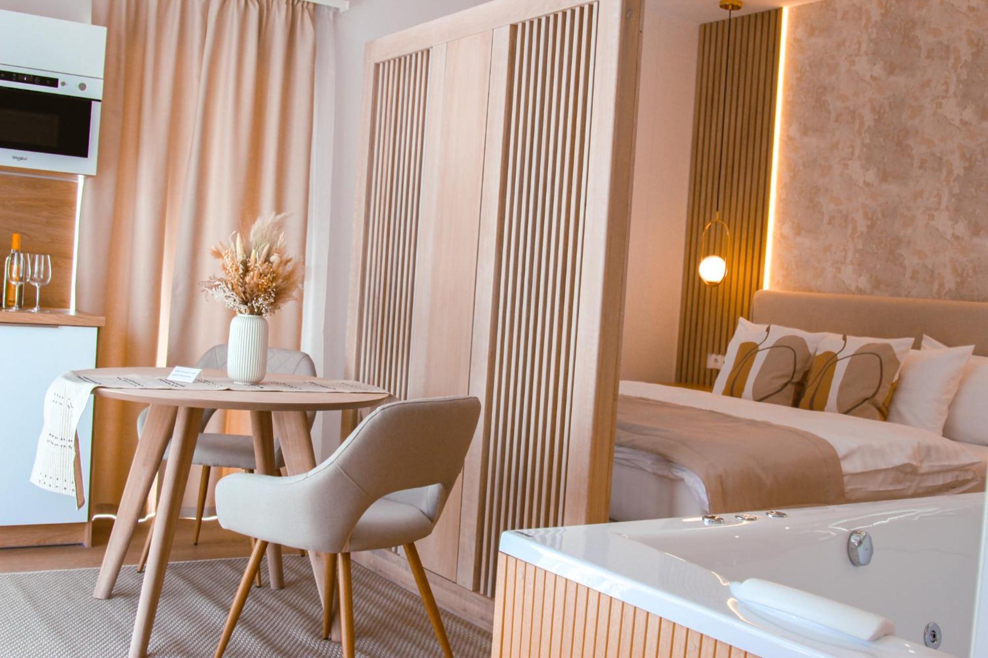 Twin Premium Apartman 티하니 외부 사진